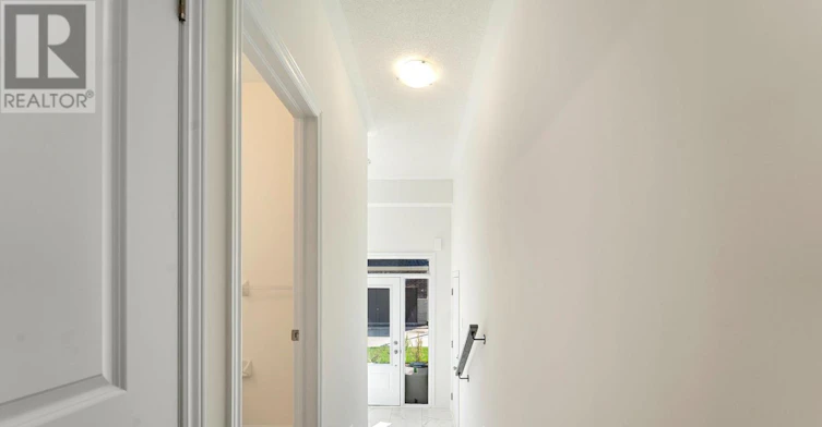 39 Watts Mews, Kawartha Lakes, ON, K9V 5Z5 - 4