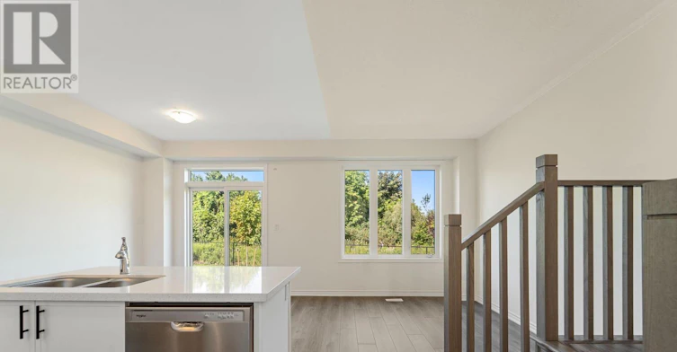 39 Watts Mews, Kawartha Lakes, ON, K9V 5Z5 - 5