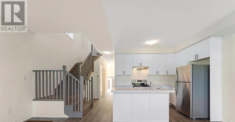 39 Watts Mews, Kawartha Lakes, ON, K9V 5Z5 - 6