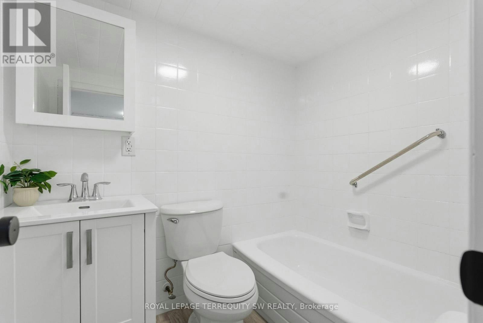 BSMT-497 Ossington Avenue, Toronto, ON, M6G 3T3 - 26
