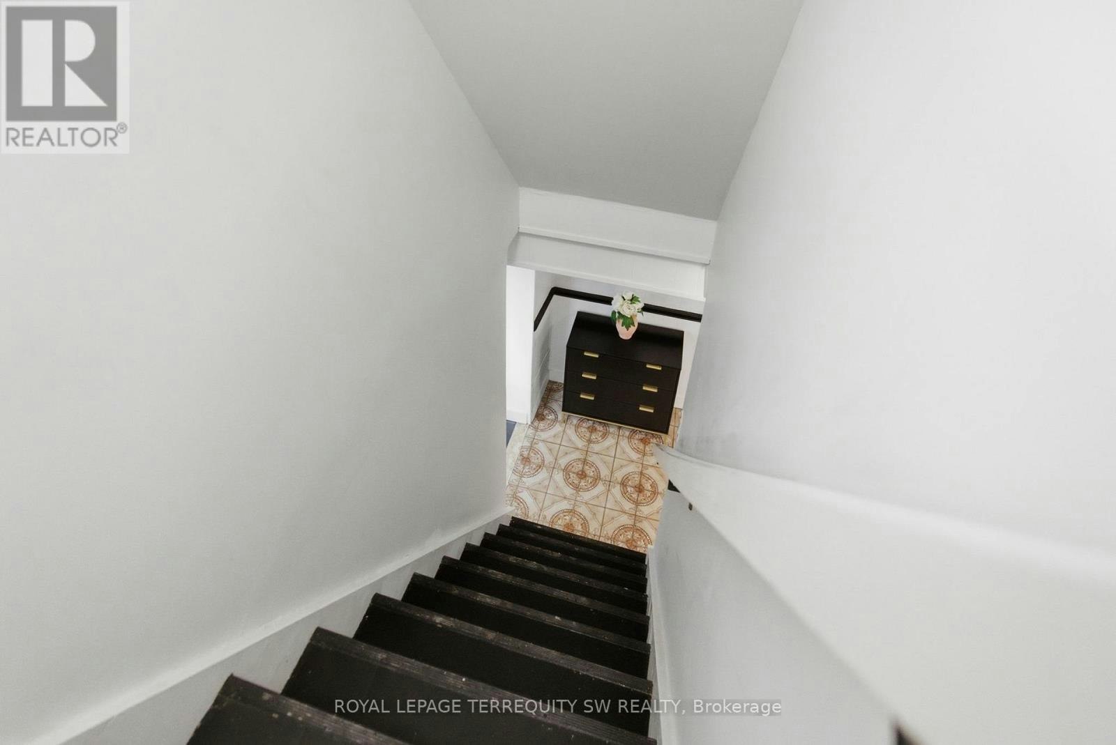 BSMT-497 Ossington Avenue, Toronto, ON, M6G 3T3 - 4
