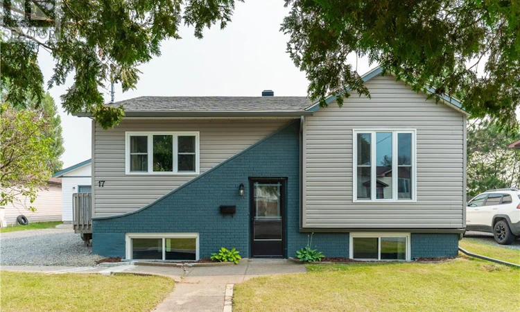 17 Sycamore Street