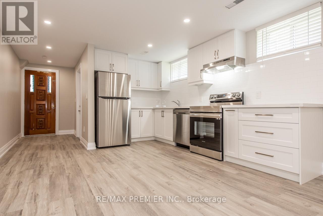 BSMT-569 Roding Street, Toronto, ON, M3M 2A4 - 6