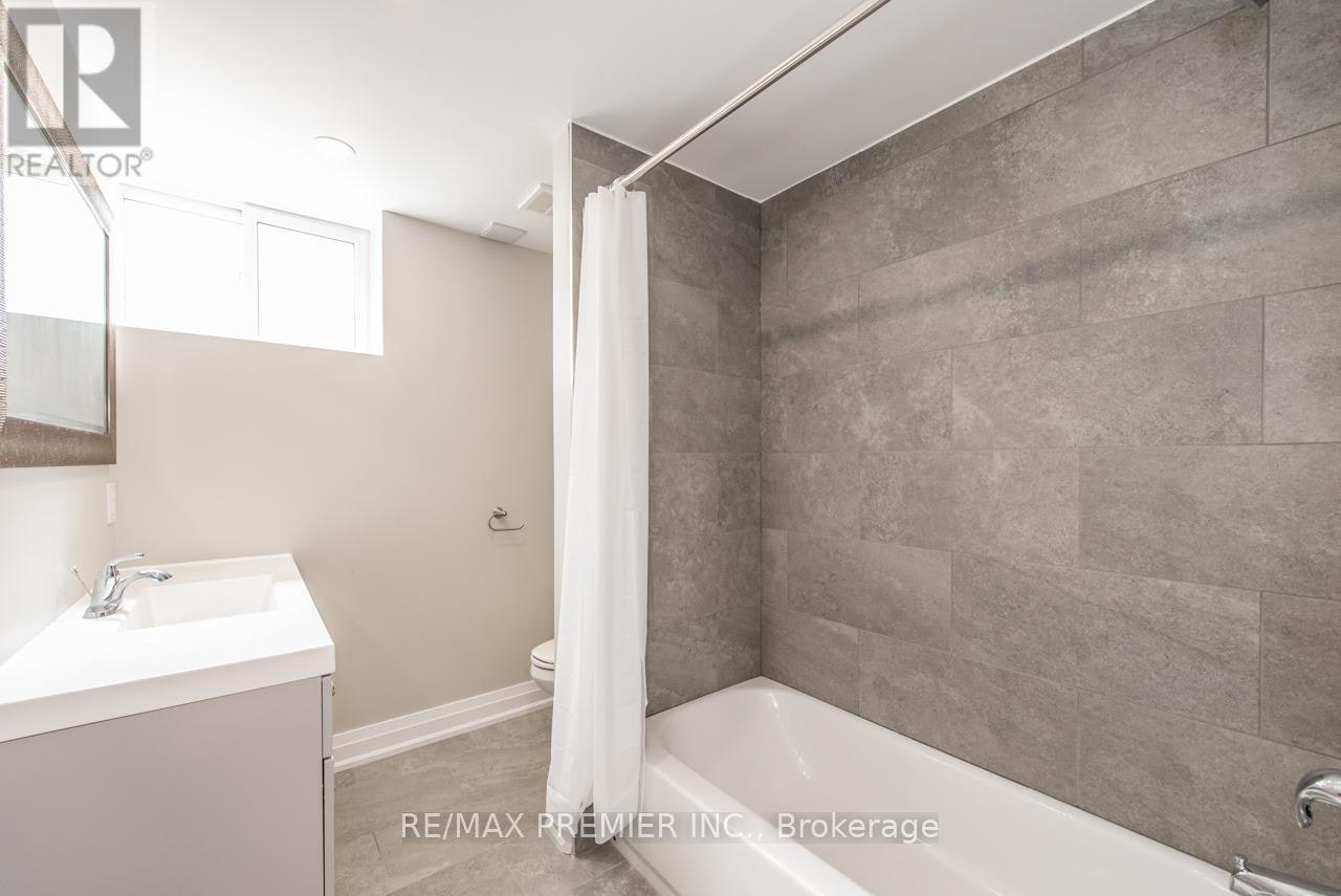 BSMT-569 Roding Street, Toronto, ON, M3M 2A4 - 12