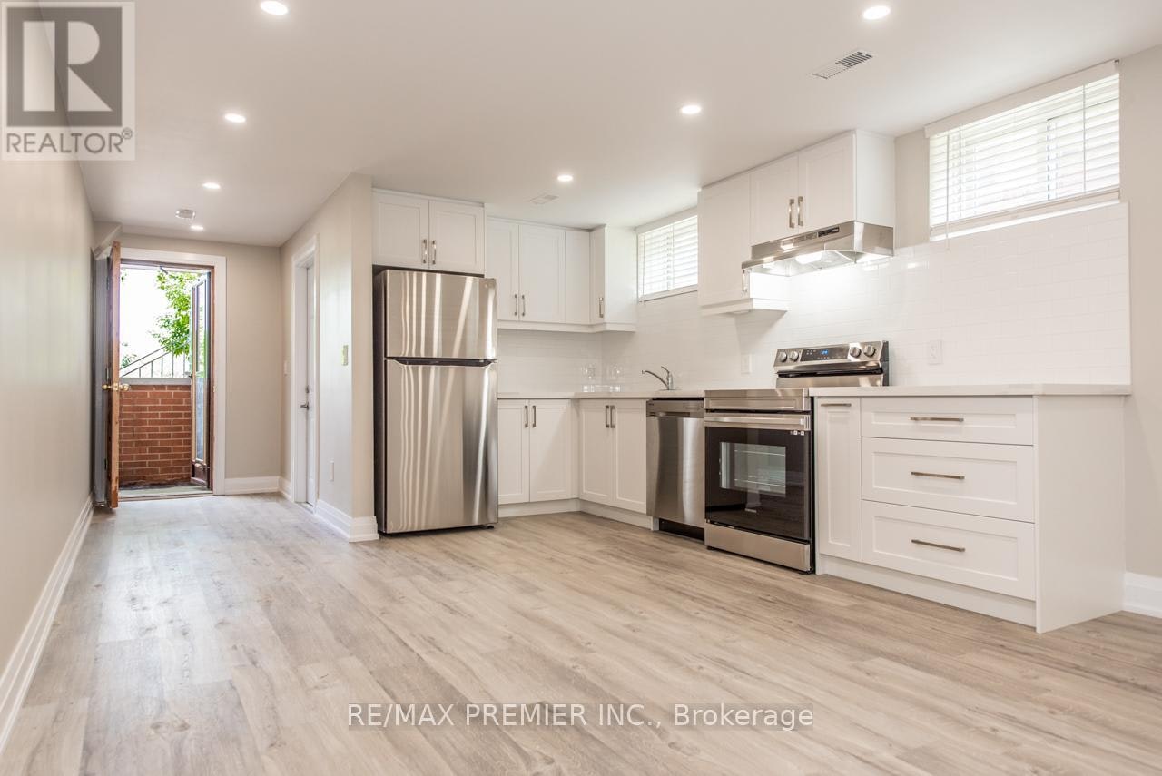 BSMT-569 Roding Street, Toronto, ON, M3M 2A4 - 18