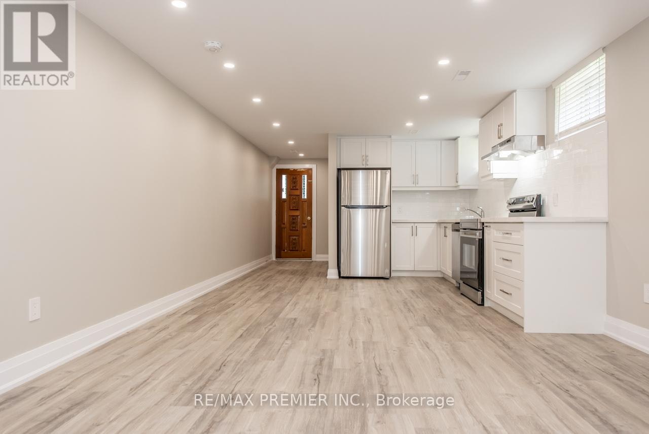 BSMT-569 Roding Street, Toronto, ON, M3M 2A4 - 7
