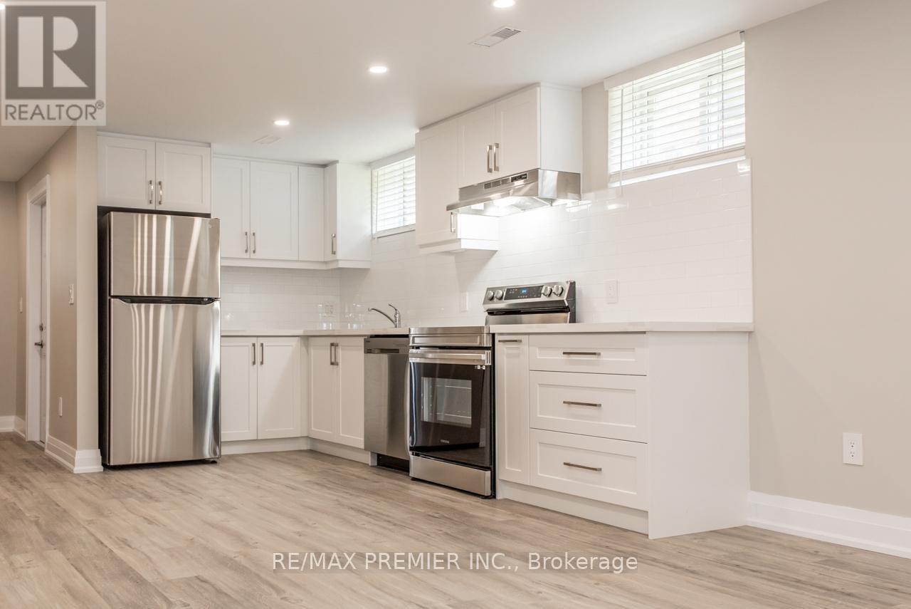 BSMT-569 Roding Street, Toronto, ON, M3M 2A4 - 8