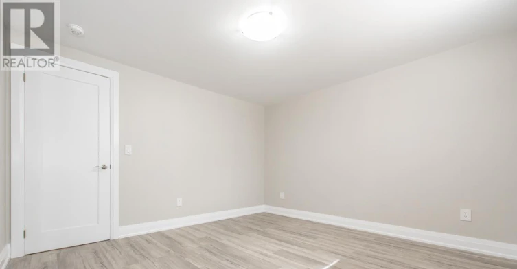 BSMT-569 Roding Street, Toronto, ON, M3M 2A4 - 11