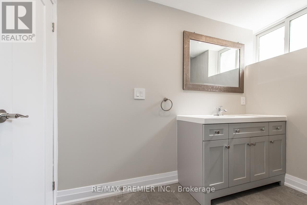 BSMT-569 Roding Street, Toronto, ON, M3M 2A4 - 13