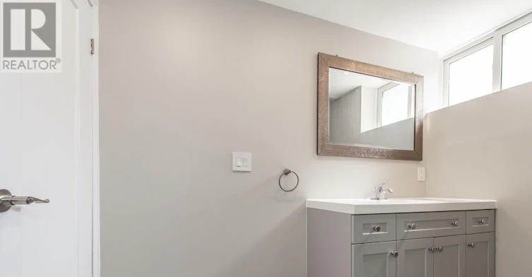 BSMT-569 Roding Street, Toronto, ON, M3M 2A4 - 13