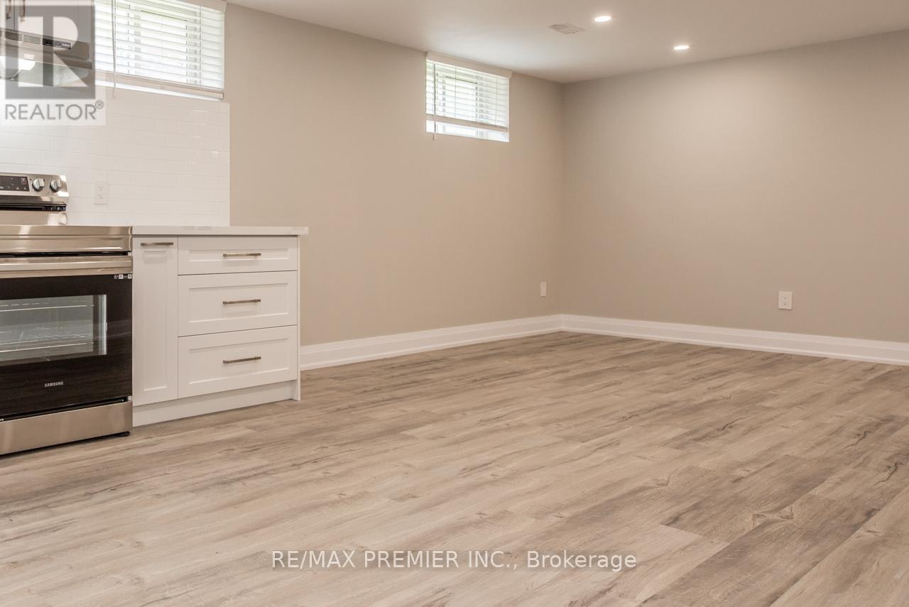 BSMT-569 Roding Street, Toronto, ON, M3M 2A4 - 4