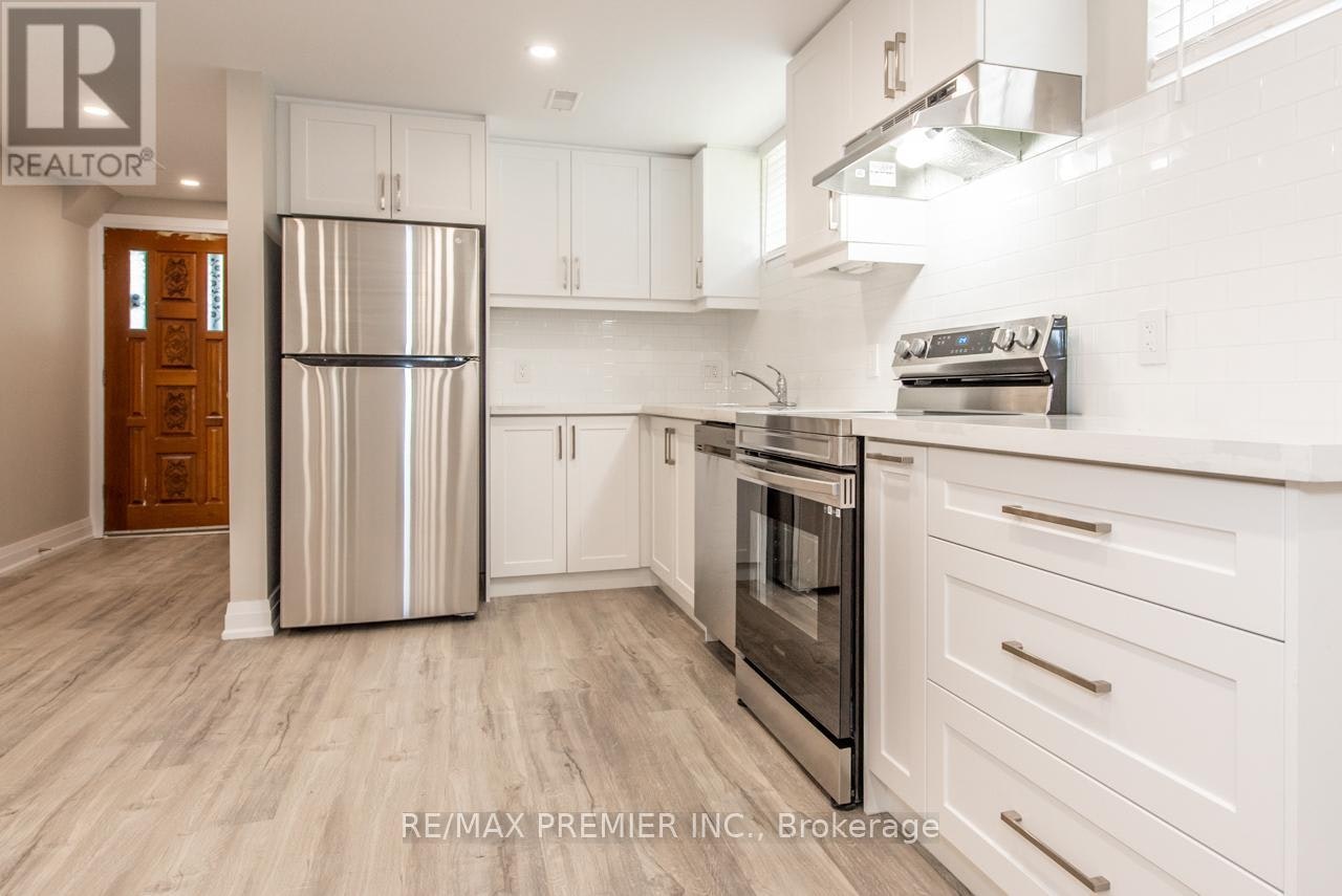 BSMT-569 Roding Street, Toronto, ON, M3M 2A4 - 17