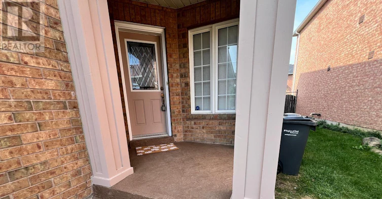426 Orange Walk Crescent, Mississauga, ON, L5R 0A8 - 2