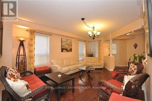 426 Orange Walk Crescent, Mississauga, ON, L5R 0A8 - 7