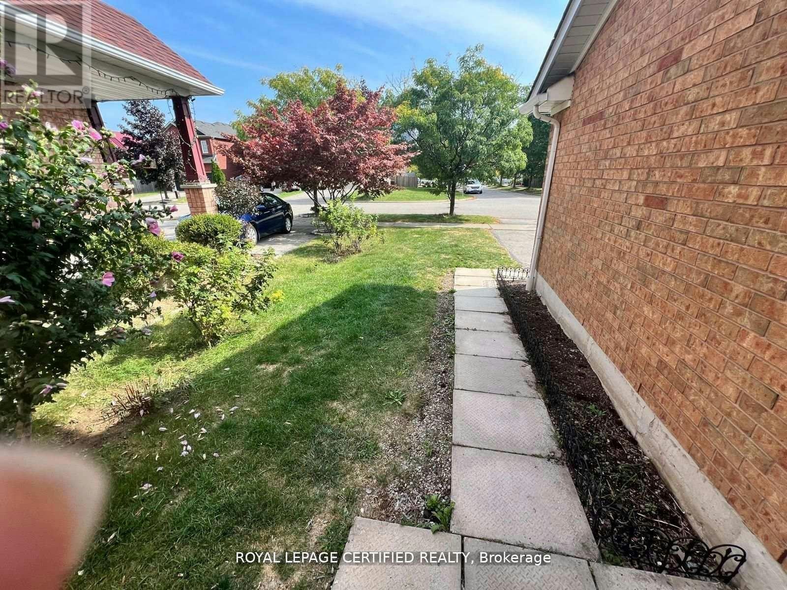 426 Orange Walk Crescent, Mississauga, ON, L5R 0A8 - 3