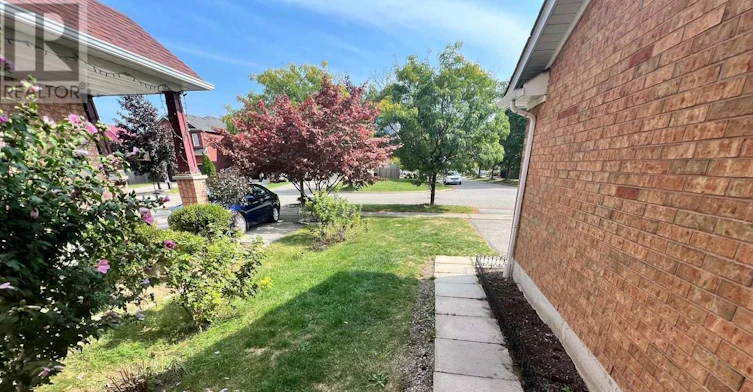 426 Orange Walk Crescent, Mississauga, ON, L5R 0A8 - 3