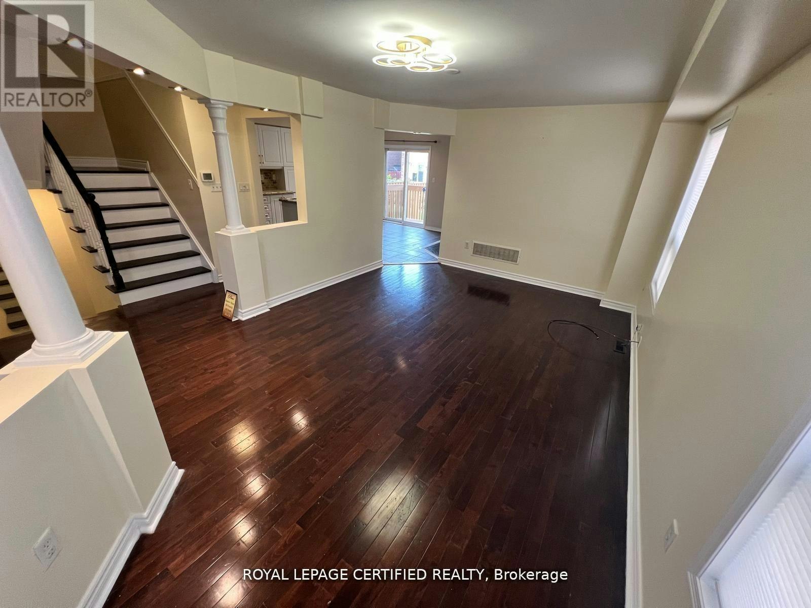 426 Orange Walk Crescent, Mississauga, ON, L5R 0A8 - 4
