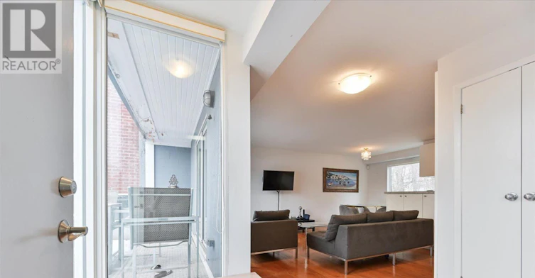 2ND FLR-400 Summerhill Avenue, Toronto, ON, M4W 2E4 - 4