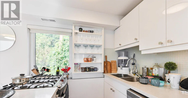 3RD FLR-400 Summerhill Avenue, Toronto, ON, M4W 2E4 - 15