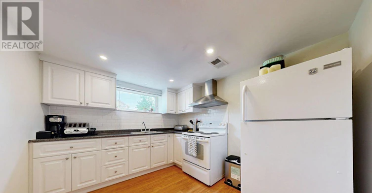3 Orianna Drive, Toronto, ON, M8W 4M8 - 22