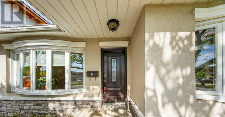 3 Orianna Drive, Toronto, ON, M8W 4M8 - 2