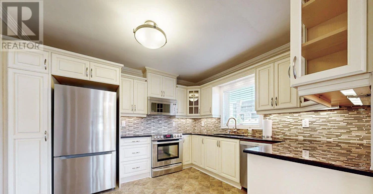 3 Orianna Drive, Toronto, ON, M8W 4M8 - 3