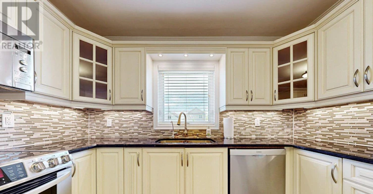 3 Orianna Drive, Toronto, ON, M8W 4M8 - 5