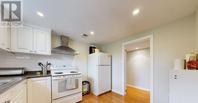 3 Orianna Drive, Toronto, ON, M8W 4M8 - 25