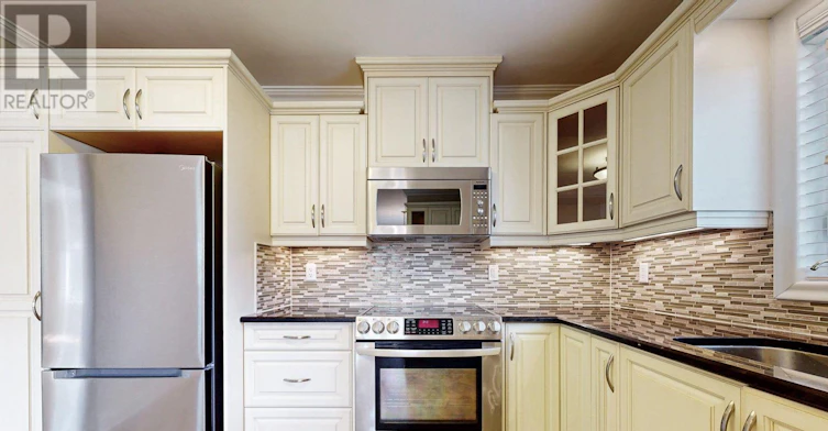 3 Orianna Drive, Toronto, ON, M8W 4M8 - 4