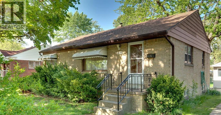 3256 Dominion Boulevard, Windsor, ON, N9E 2N5
