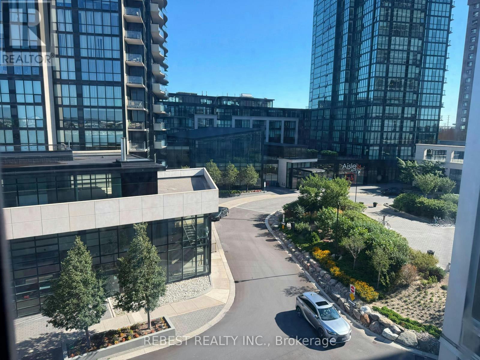 402-2908 7 (Lease Highway Road, Vaughan, ON, L4K 0K5 - 2