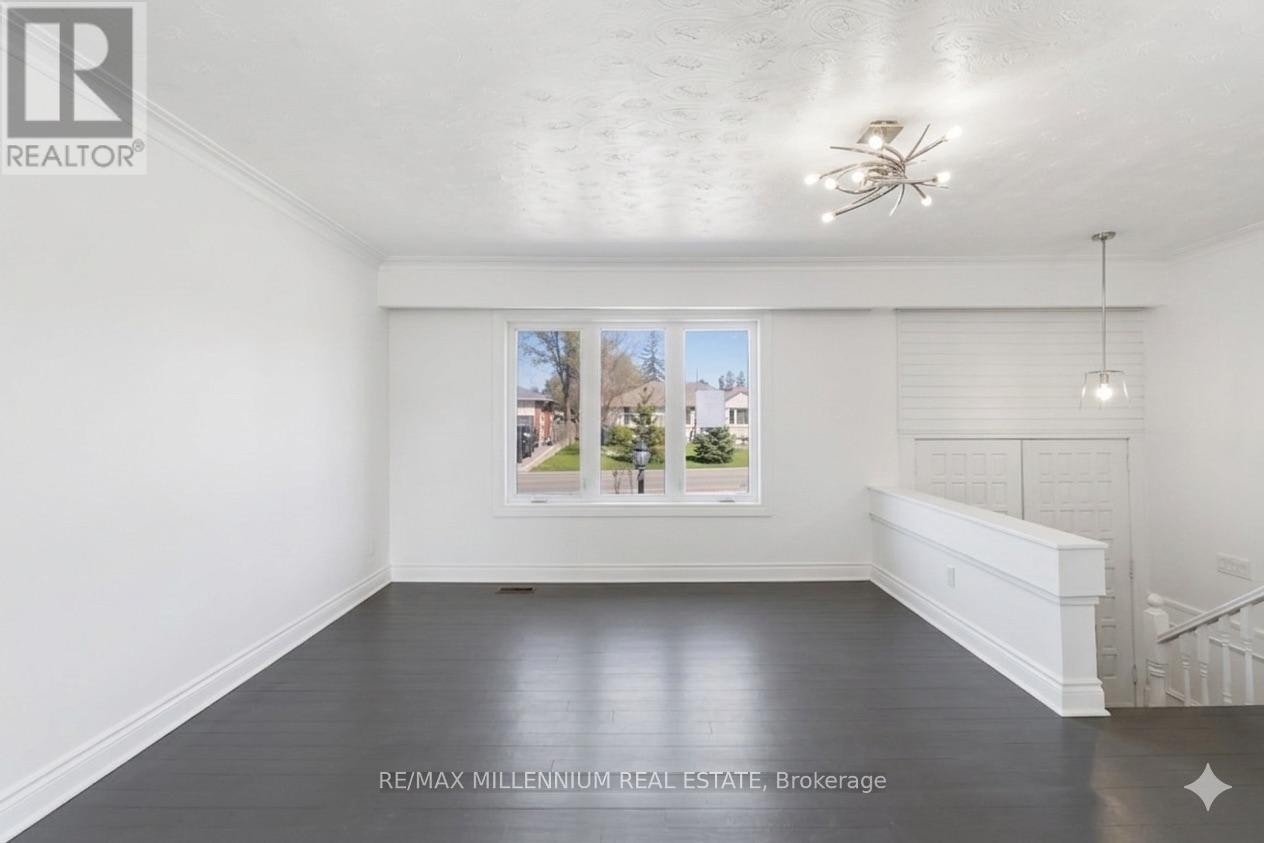 1078 Pinegrove Road, Oakville, ON, L6L 2W4 - 3