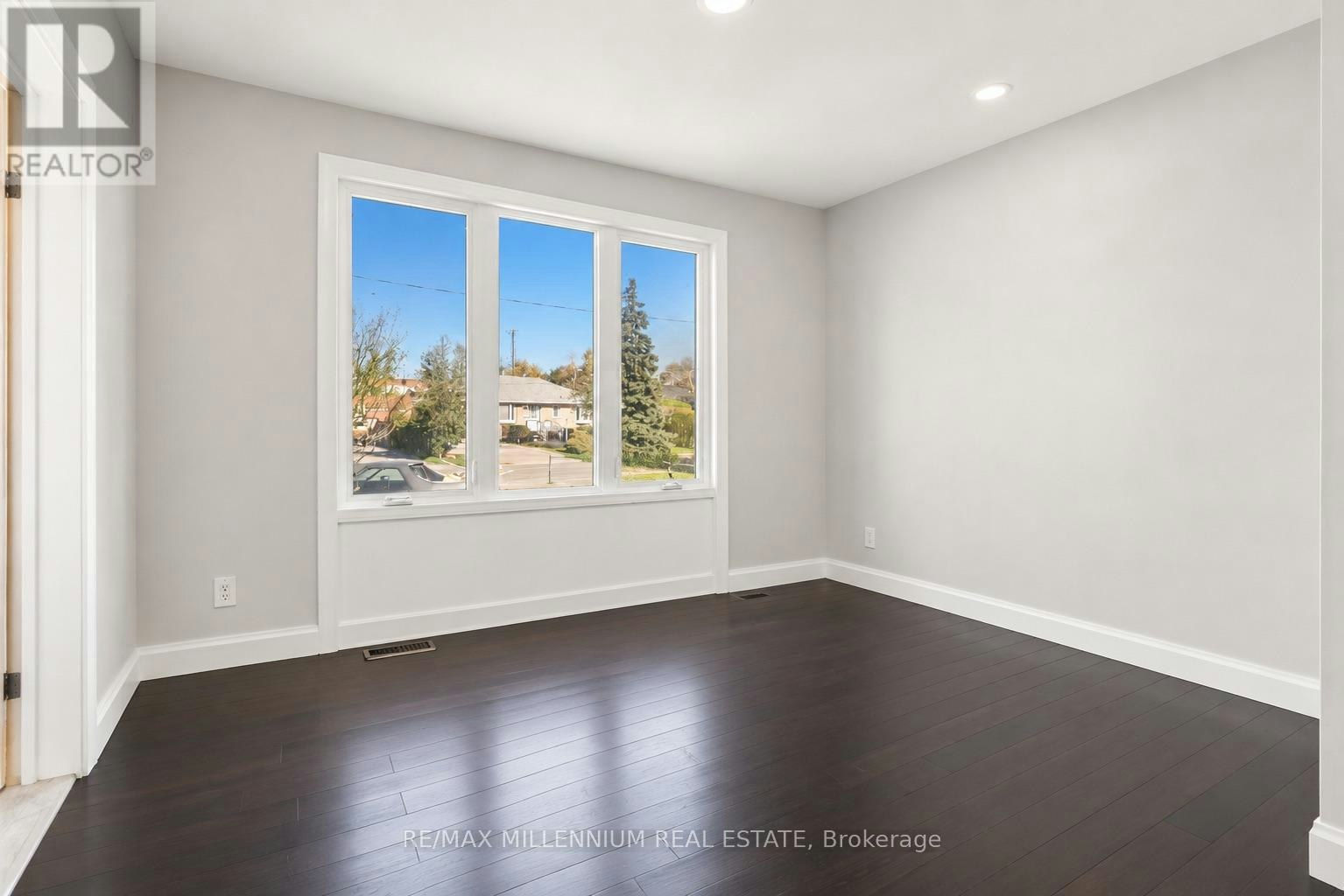 1078 Pinegrove Road, Oakville, ON, L6L 2W4 - 5