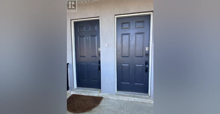 UPPER-6 Lapp Street, Toronto, ON, M6N 3W6 - 3