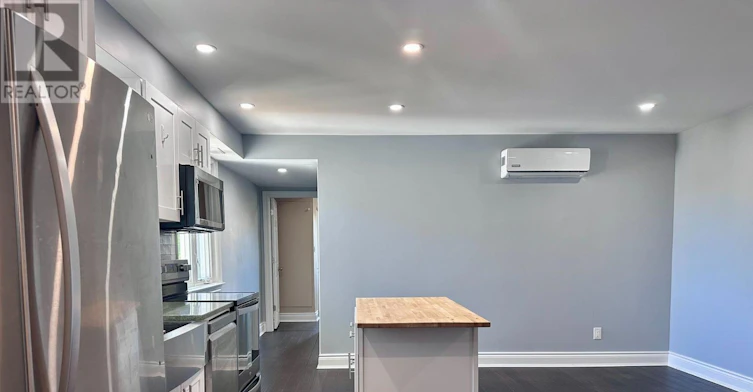 UPPER-6 Lapp Street, Toronto, ON, M6N 3W6 - 8