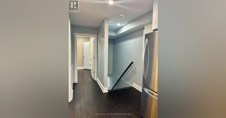 UPPER-6 Lapp Street, Toronto, ON, M6N 3W6 - 6