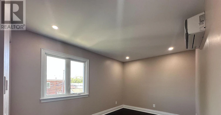 UPPER-6 Lapp Street, Toronto, ON, M6N 3W6 - 15