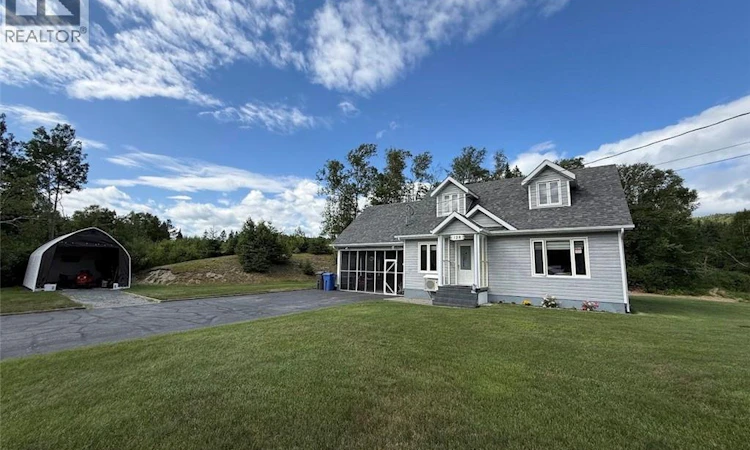 128 De La Pointe Road