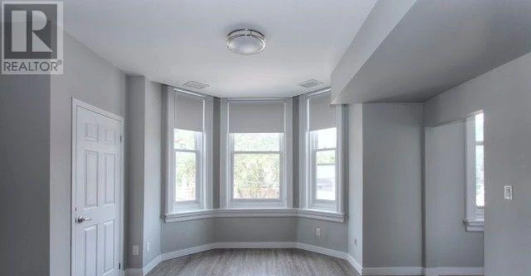 7-205 Gerrard Street E, Toronto, ON, M5A 2E7