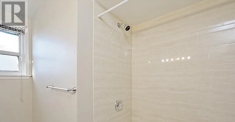 UPPER-80 Alamosa Drive, Toronto, ON, M2J 2N9 - 12