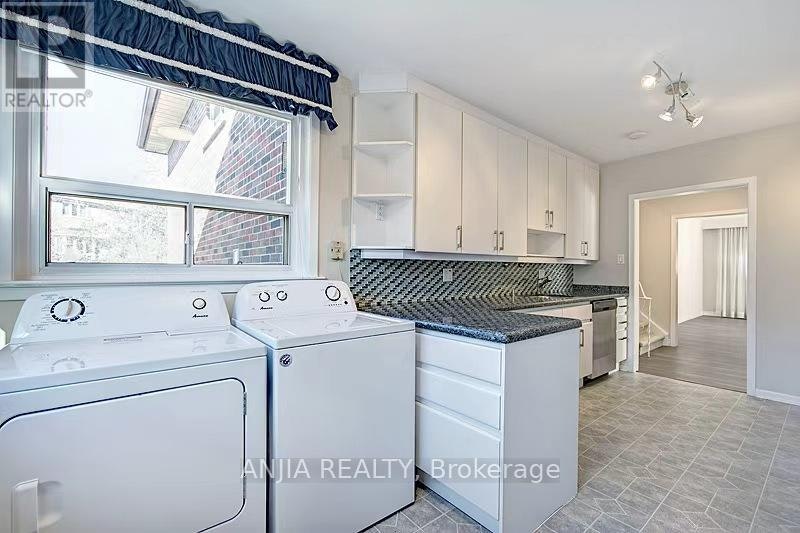UPPER-80 Alamosa Drive, Toronto, ON, M2J 2N9 - 9