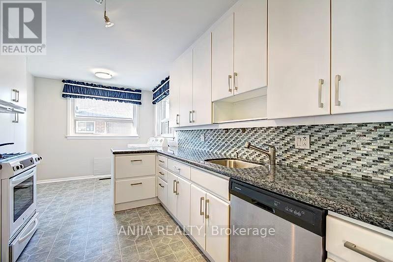 UPPER-80 Alamosa Drive, Toronto, ON, M2J 2N9 - 7