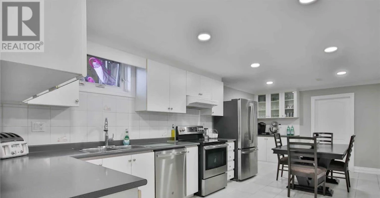 72 Keegan (Lower Crescent, Toronto, ON, M3J 1G2 - 11