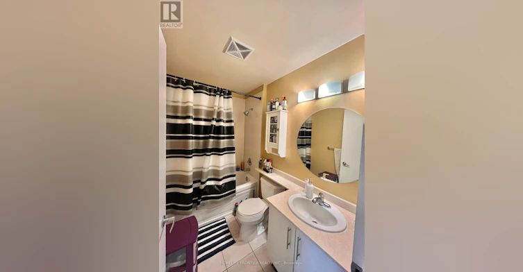 2303-16 Yonge Street, Toronto, ON, M5E 2A1 - 11