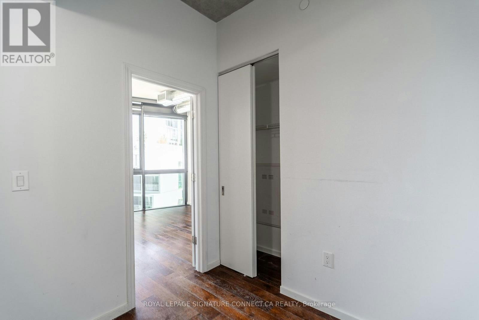 910-21 Lawren Harris Square, Toronto, ON, M5A 0T4 - 8