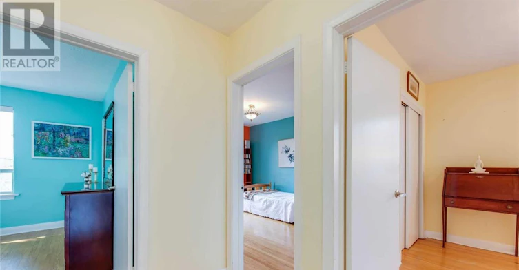 MAIN-3715 St Clair Avenue E, Toronto, ON, M1M 1T5 - 7
