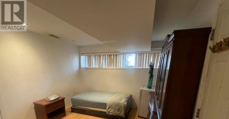 BSMT-3715 St Clair Avenue E, Toronto, ON, M1M 1T5 - 5