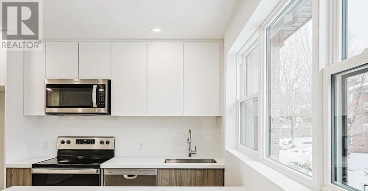 10B-100 Liberty Street N, Clarington, ON, L1C 2M1 - 3