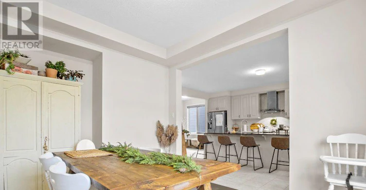 731 Brittanic Road, Ottawa, ON, K2V 0N7 - 10