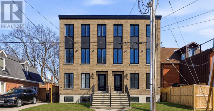 B-7 Gwynne Avenue, Ottawa, ON, K1Y 1X1